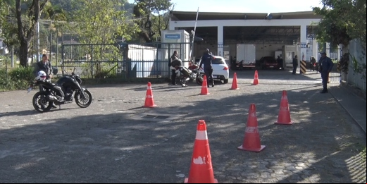 MPRJ firma 32 acordos com envolvidos em esquema de corrupção no Detran de Friburgo e diz que denunciará 23 